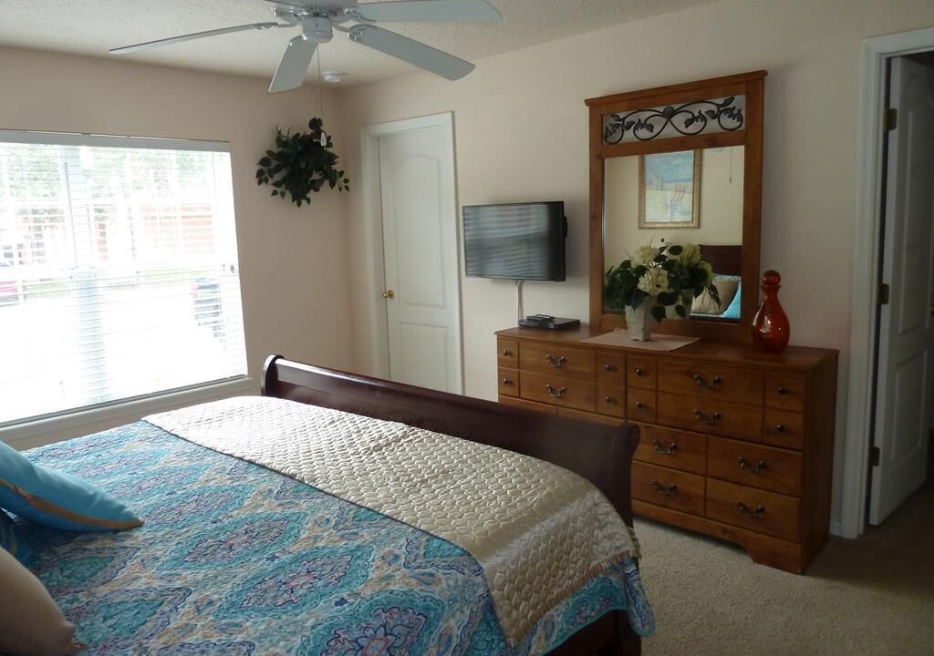 Photo of Bedroom in Sandy Ridge