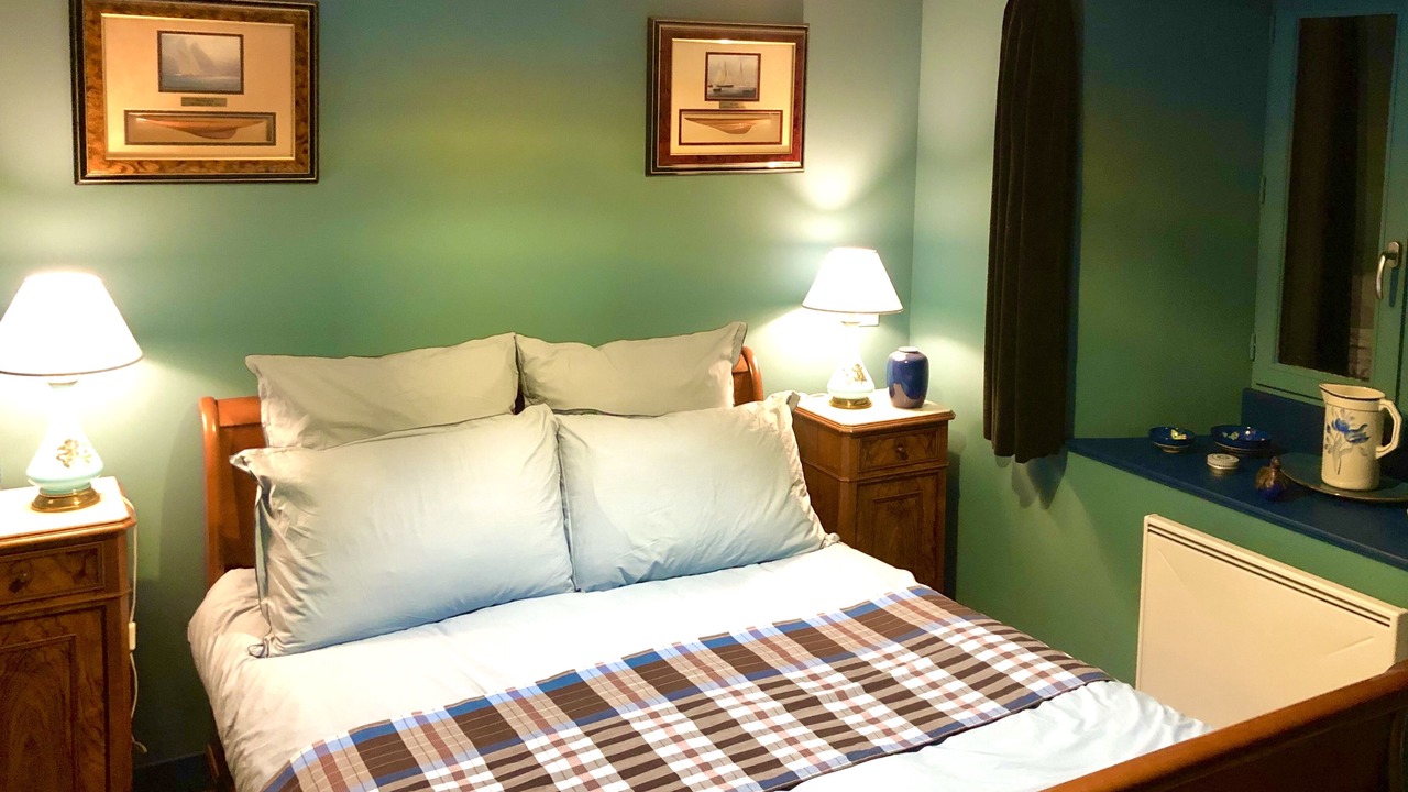 Photo of Bedroom in Saint-Symphorien-de-Mahun