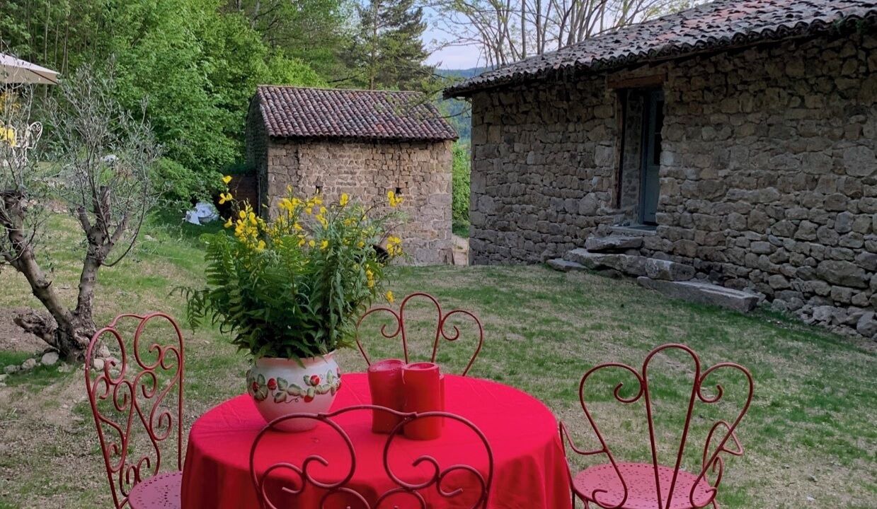 Photo of Outdoor in Saint-Symphorien-de-Mahun