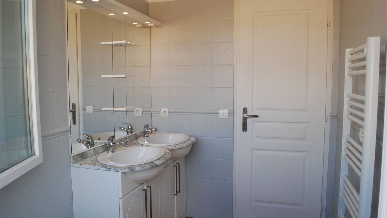 Photo of Bathroom in Regusse