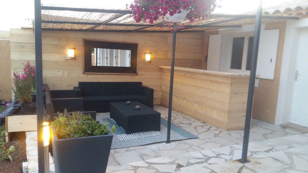 Photo of Patio Balcony in Regusse