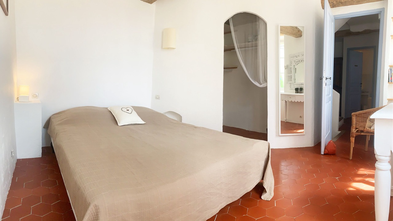 Photo of Bedroom in Pierrefeu-du-Var