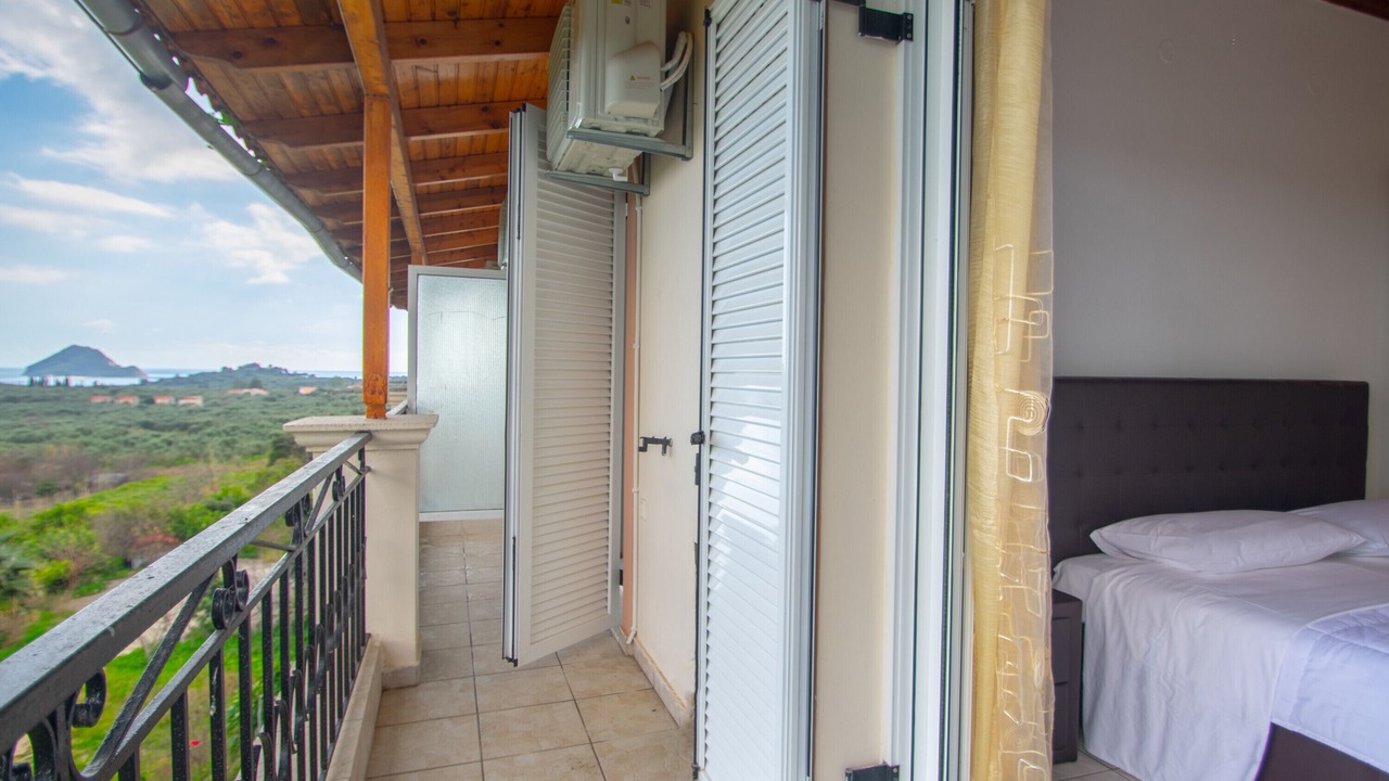 Photo of Patio Balcony in Lithakia