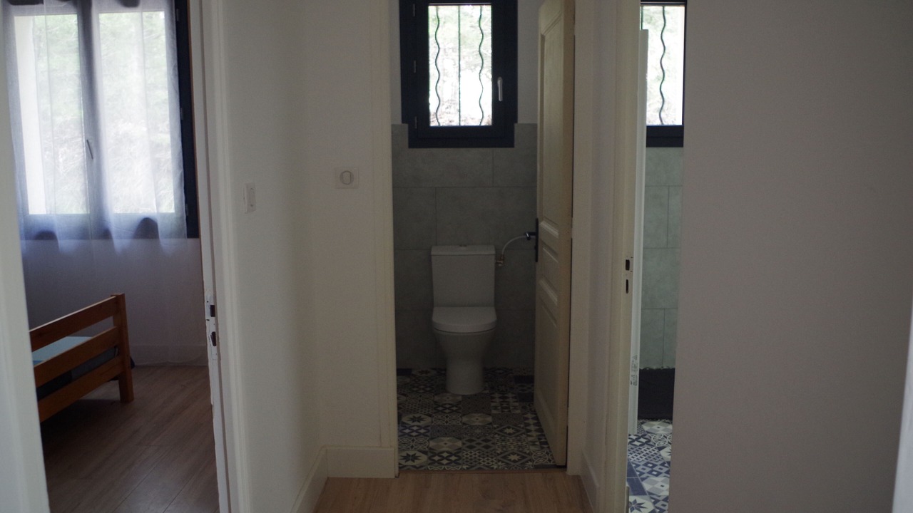 Photo of Bathroom in Velleron