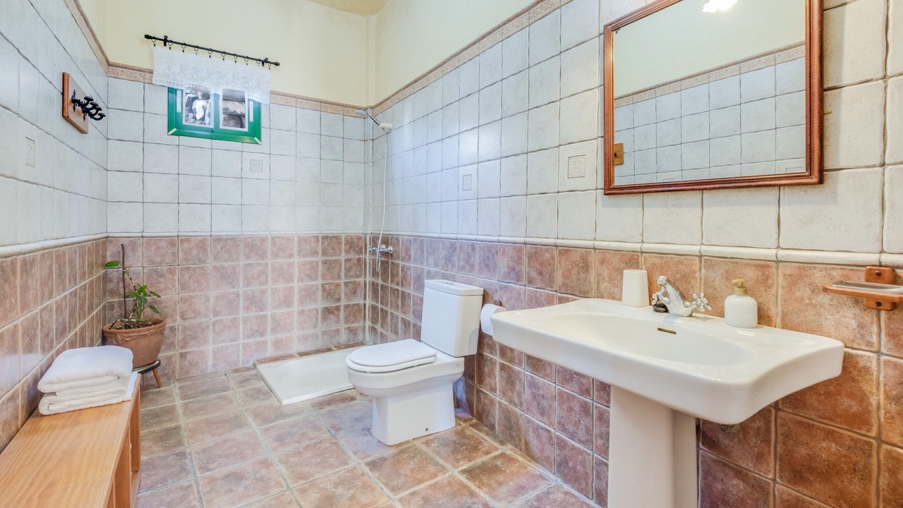 Photo of Bathroom in Chio