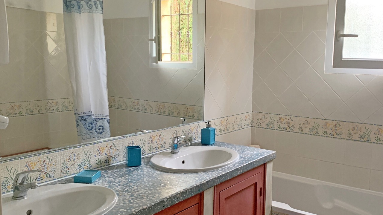 Photo of Bathroom in Pourrieres