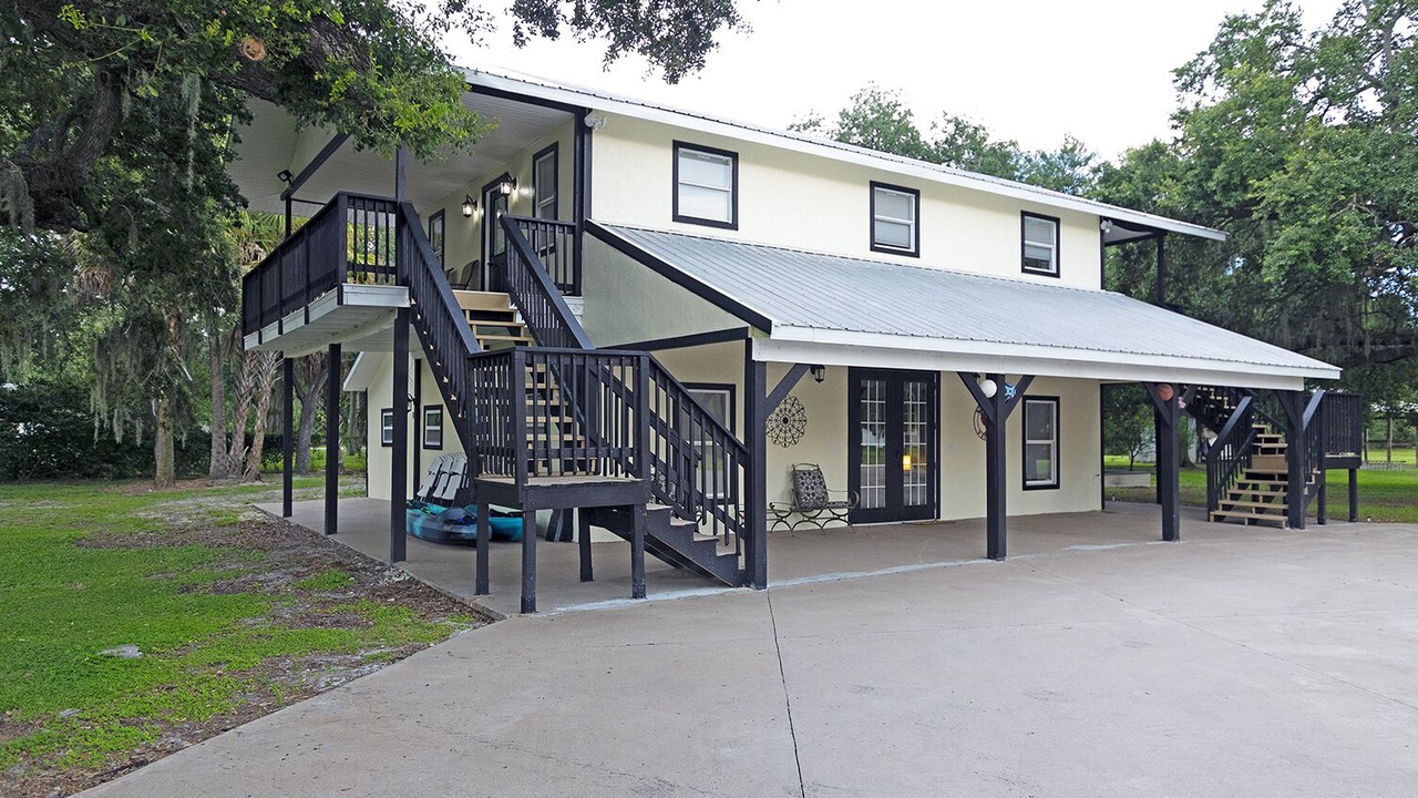 Photo of Outdoor in Greater Palm River Point CDC