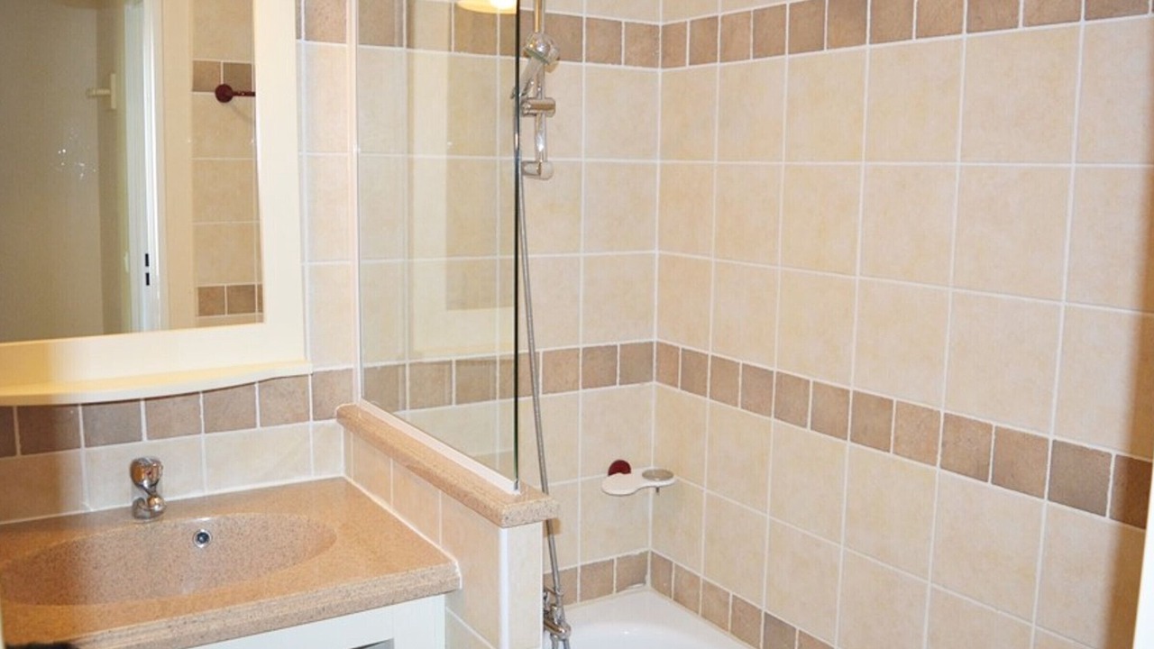 Photo of Bathroom in Rouret