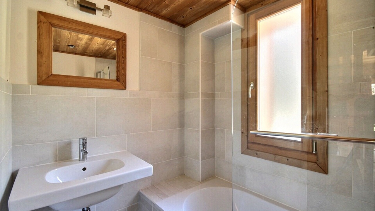 Photo of Bathroom in Saint-Jean-dʼAulps