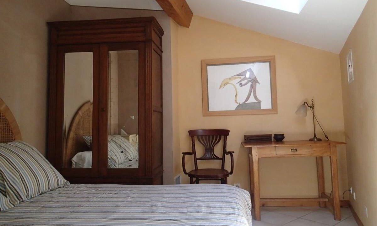 Photo of Bedroom in Meounes-les-Montrieux
