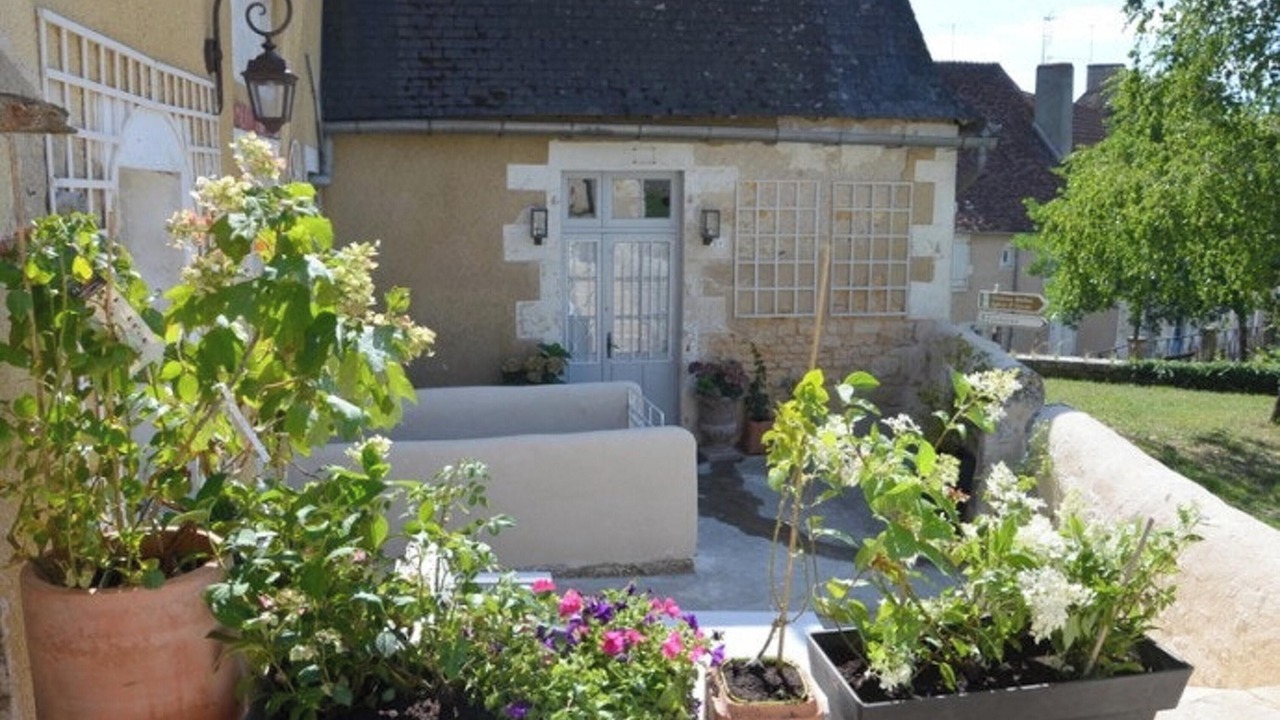 Photo of Others in Le Blanc