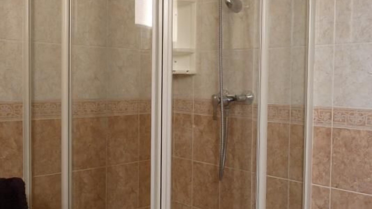 Photo of Bathroom in Puget-Ville