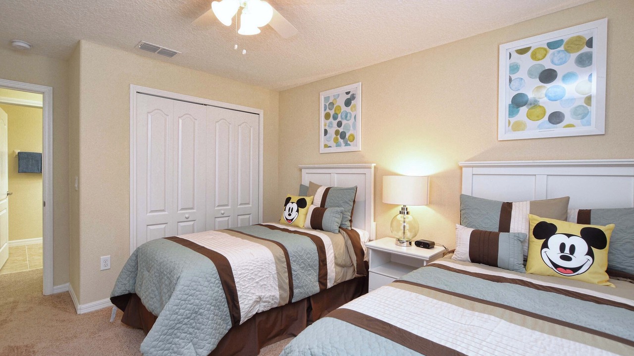 Photo of Bedroom in Lindfields