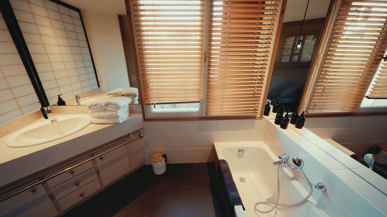 Photo of Bathroom in Demi-Quartier