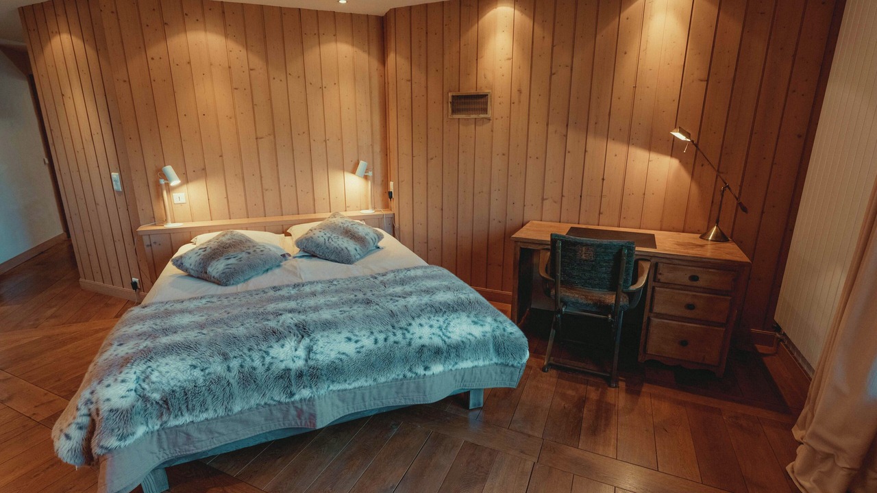 Photo of Bedroom in Demi-Quartier