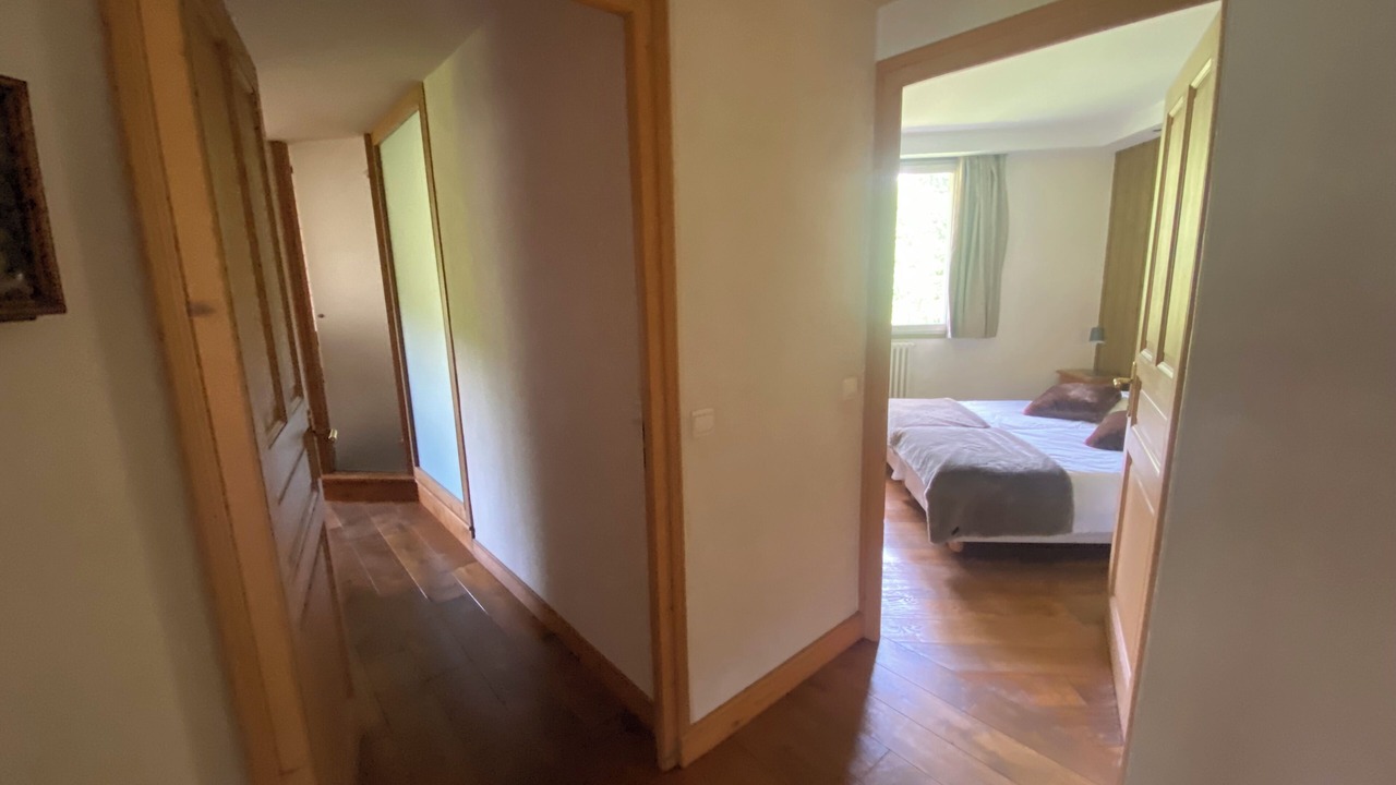 Photo of Bedroom in Demi-Quartier