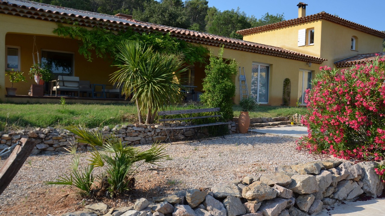 Photo of Patio Balcony in Cabasse