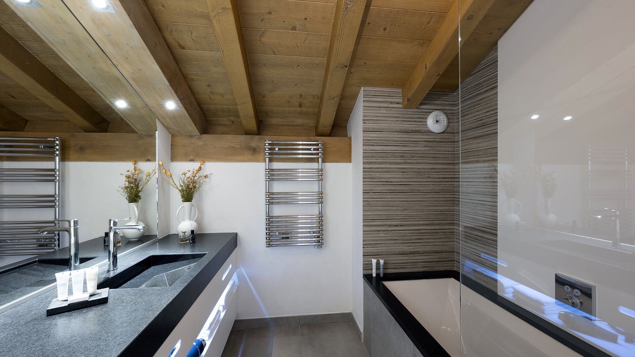 Photo of Bathroom in Samoens