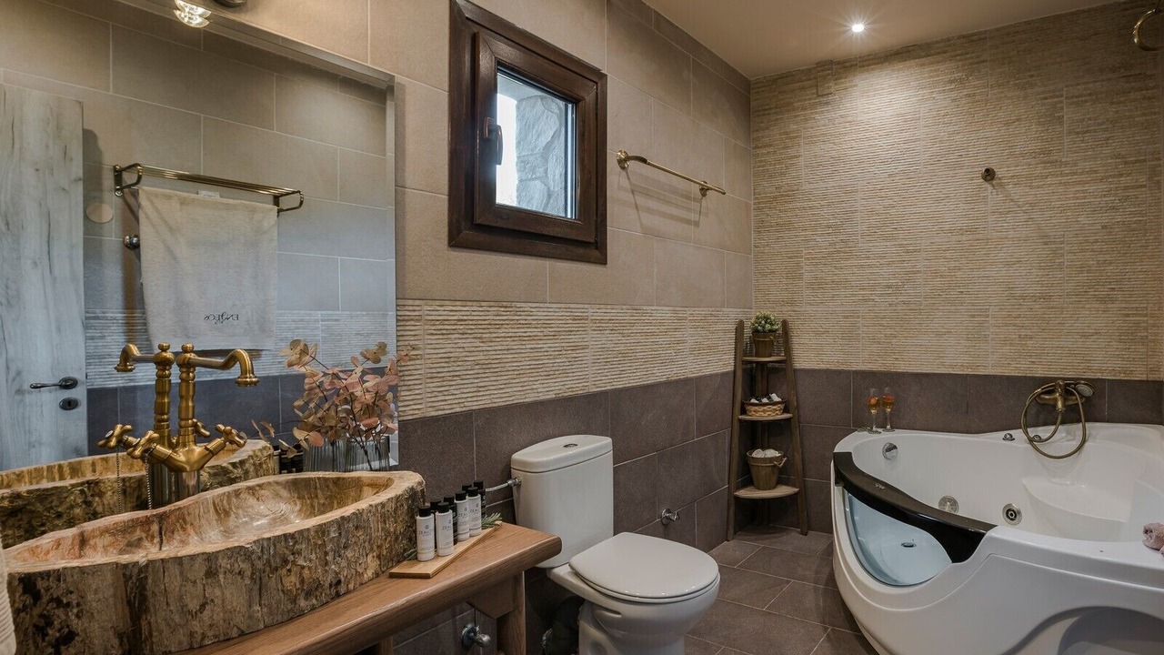 Photo of Bathroom in Erisos