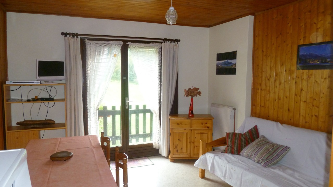 Photo of Livingroom in Saint-Leger-les-Melezes