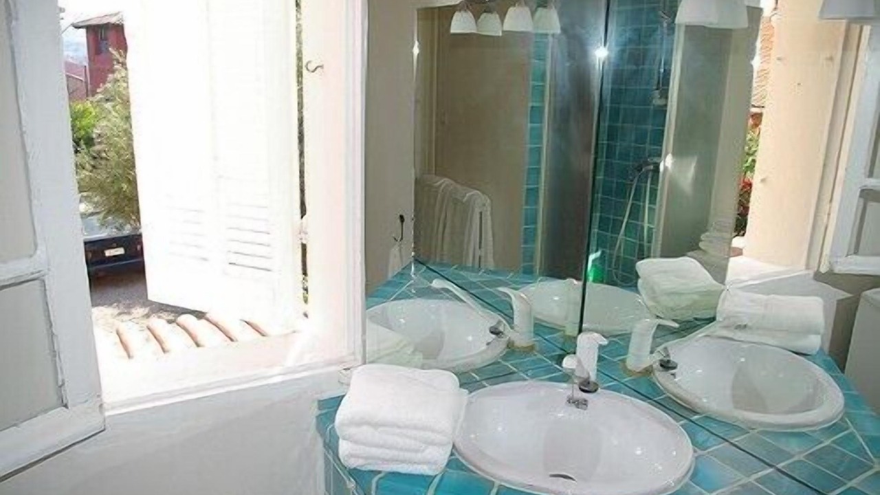 Photo of Bathroom in Bandol
