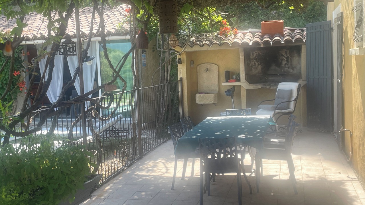 Photo of Outdoor in Crestet