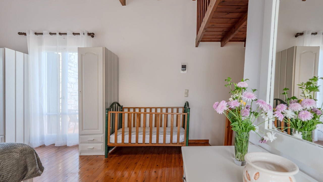 Photo of Bedroom in Douliana
