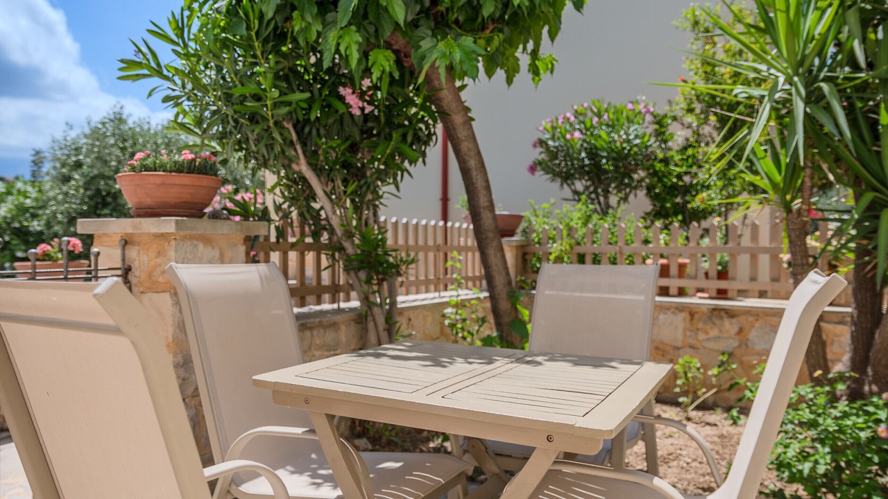 Photo of Outdoor in Douliana