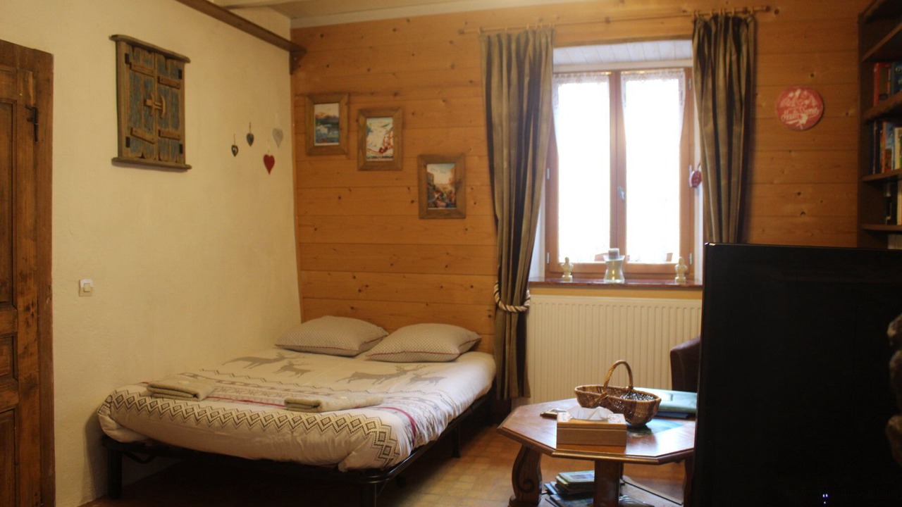 Photo of Bedroom in Alex