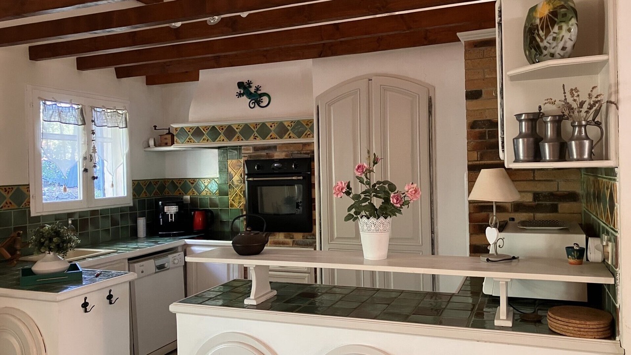 Photo of Kitchen in La Roquebrussanne
