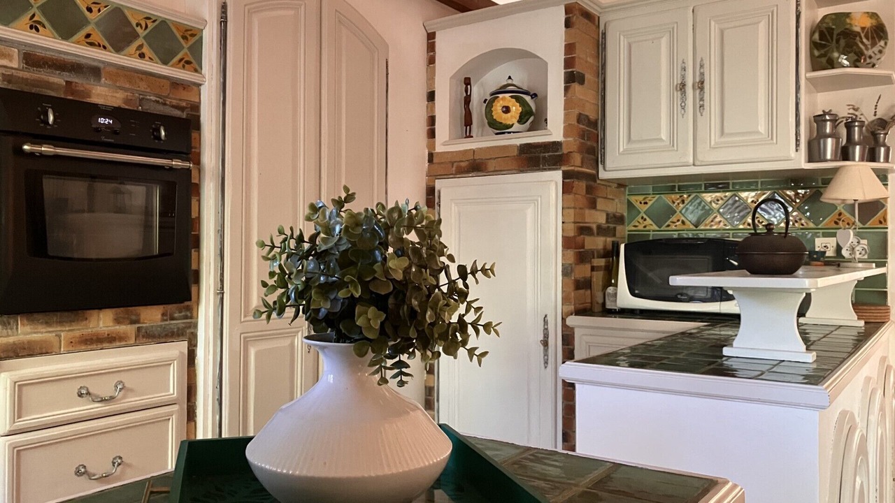 Photo of Kitchen in La Roquebrussanne