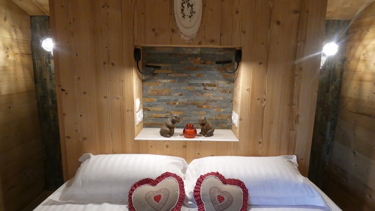 Photo of Bedroom in Thones