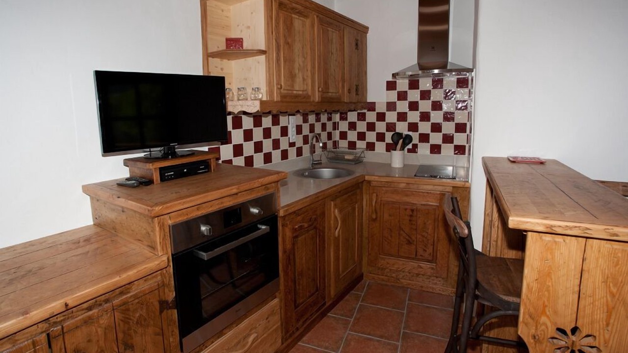 Photo of Kitchen in LʼArgentiere-la-Bessee