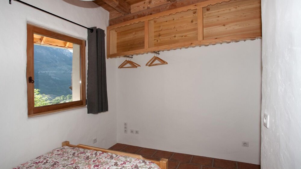 Photo of Bedroom in LʼArgentiere-la-Bessee