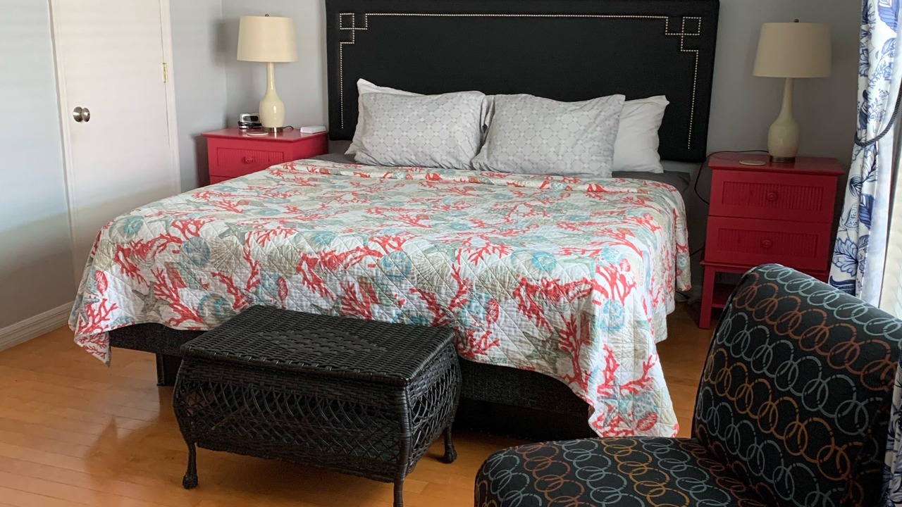 Photo of Bedroom in South Pointe of Tampa