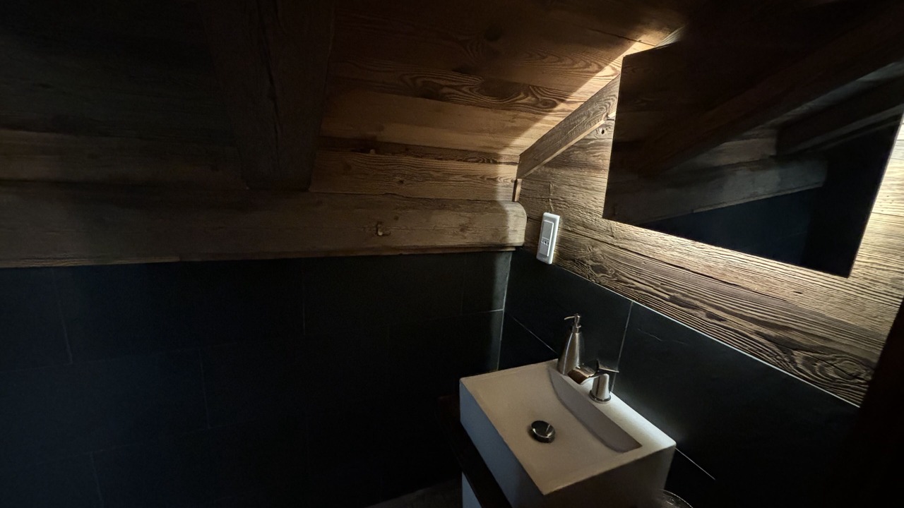 Photo of Bathroom in Abondance