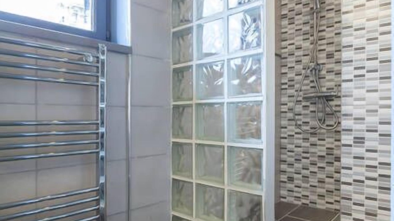 Photo of Bathroom in 1st Arrondissement