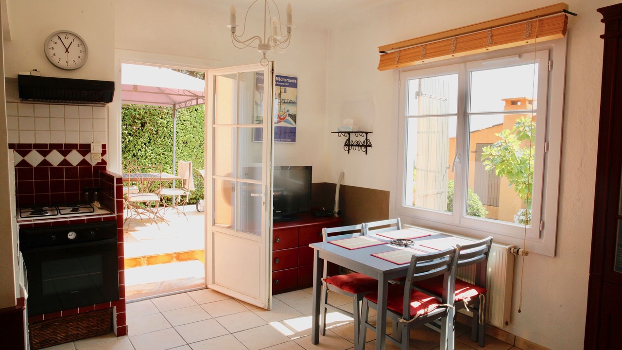 Photo of Kitchen in Plage de la Garonnette