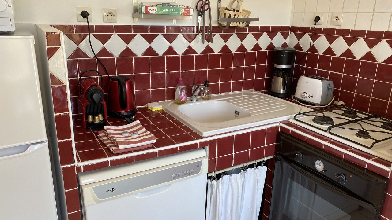 Photo of Kitchen in Plage de la Garonnette