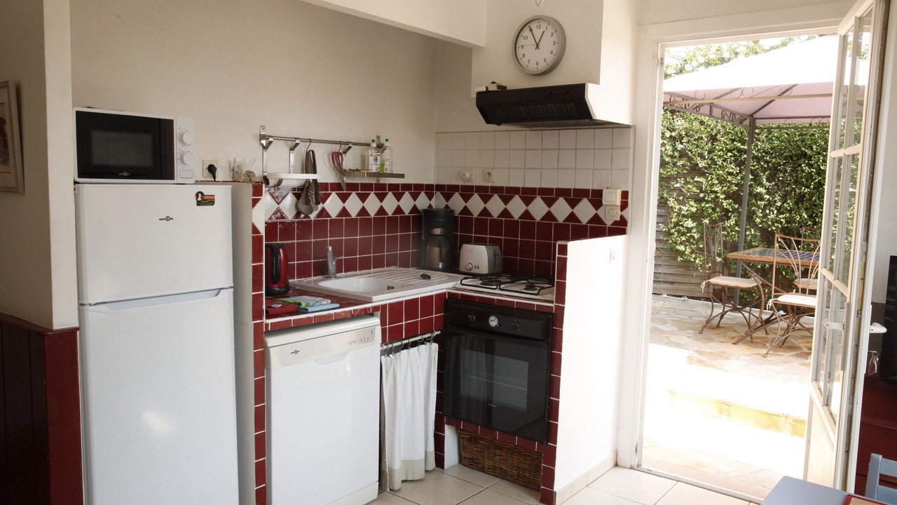 Photo of Kitchen in Plage de la Garonnette