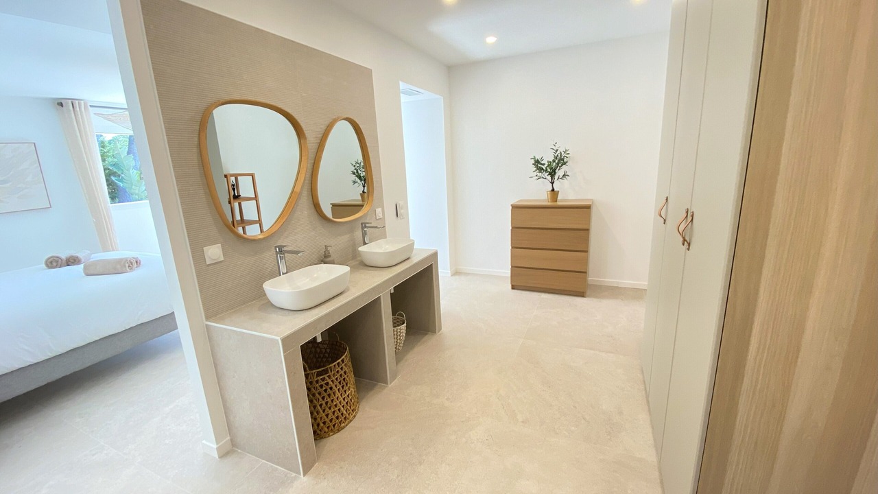 Photo of Bedroom in Saint-Cyr-sur-Mer