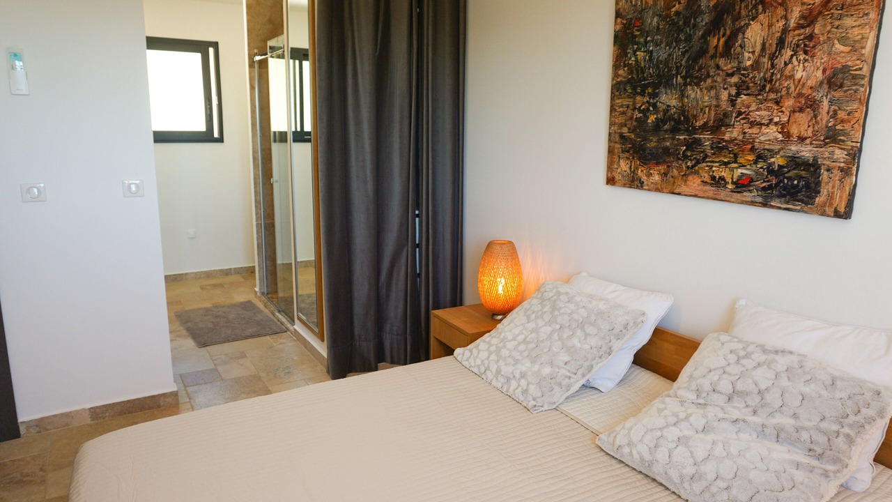 Photo of Bedroom in Entrecasteaux