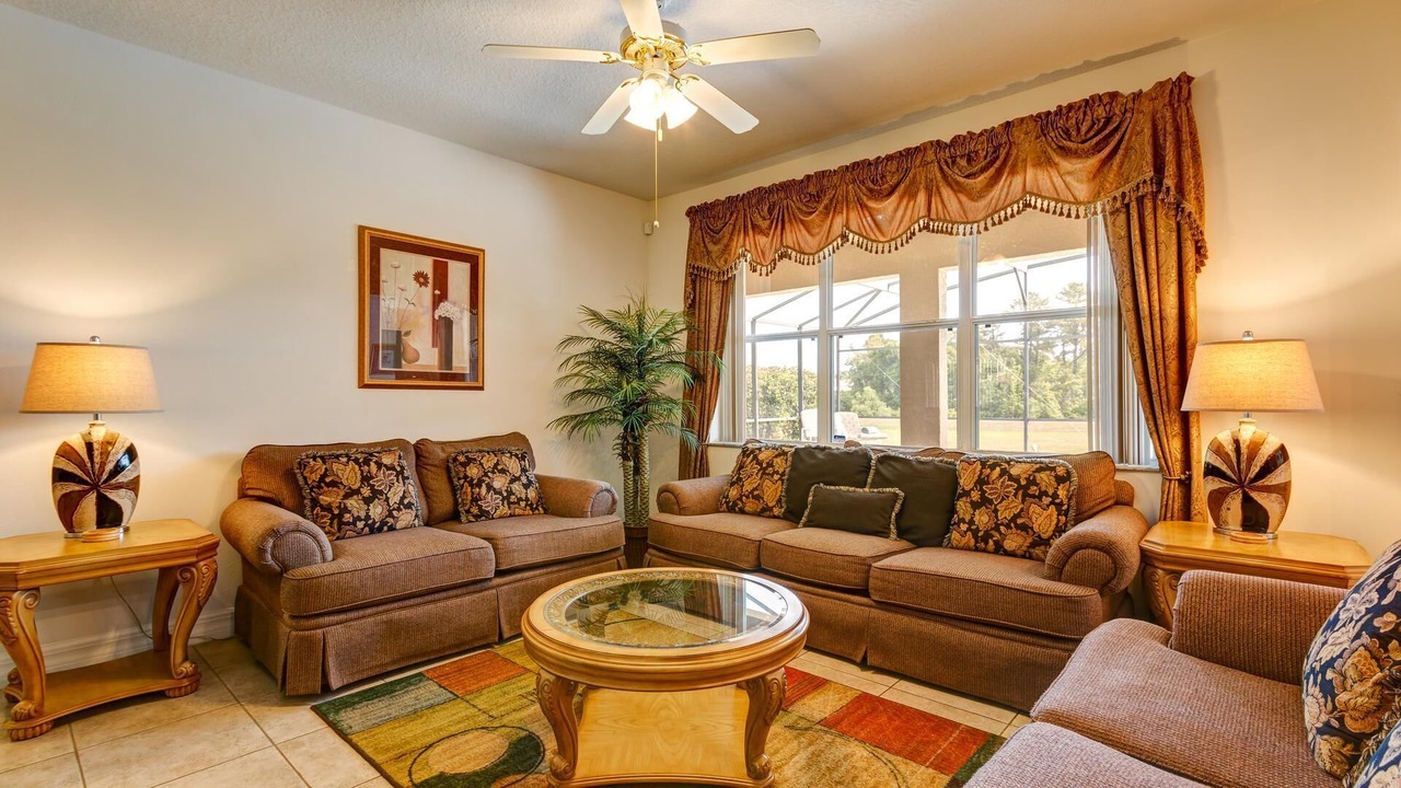 Photo of Livingroom in Windwood Bay