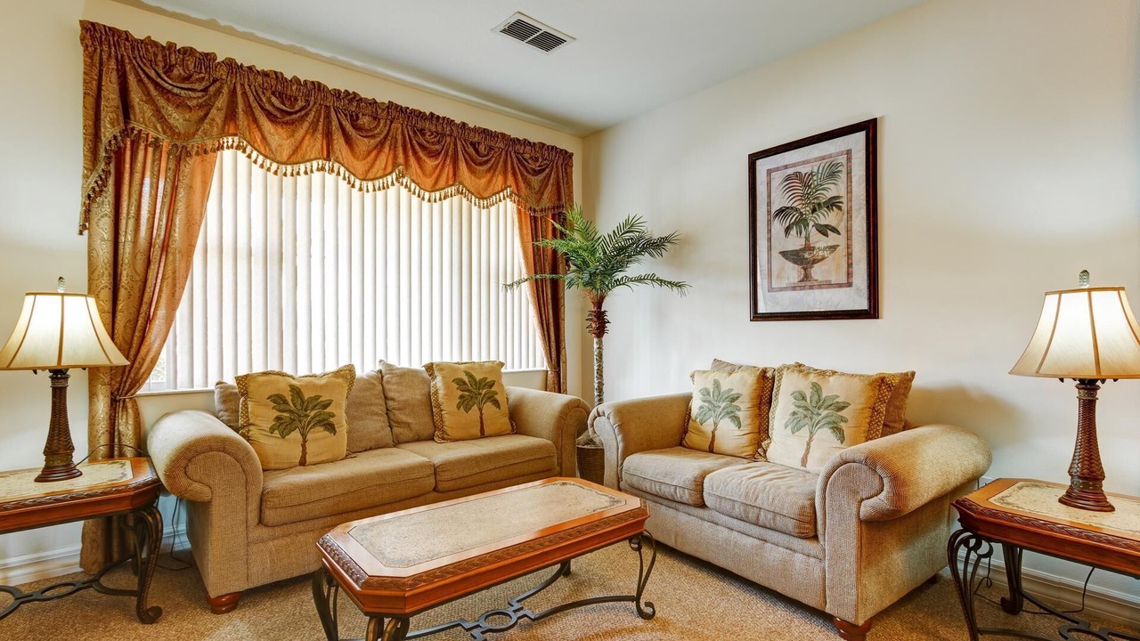 Photo of Livingroom in Windwood Bay