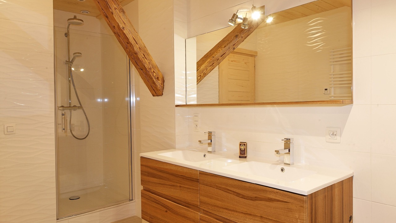 Photo of Bathroom in Cordon
