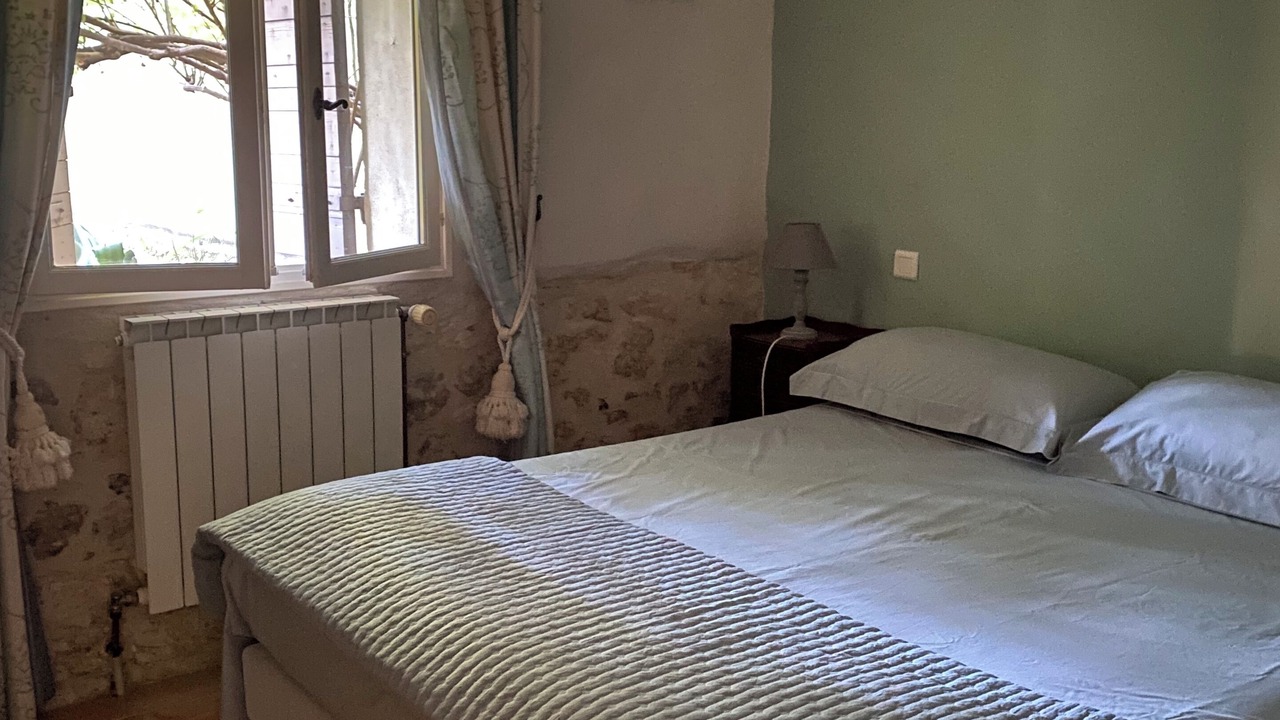 Photo of Bedroom in Velleron