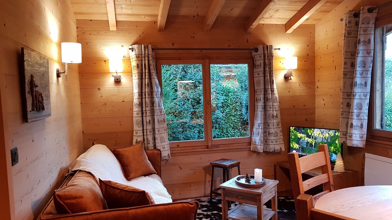 Photo of Livingroom in Thones