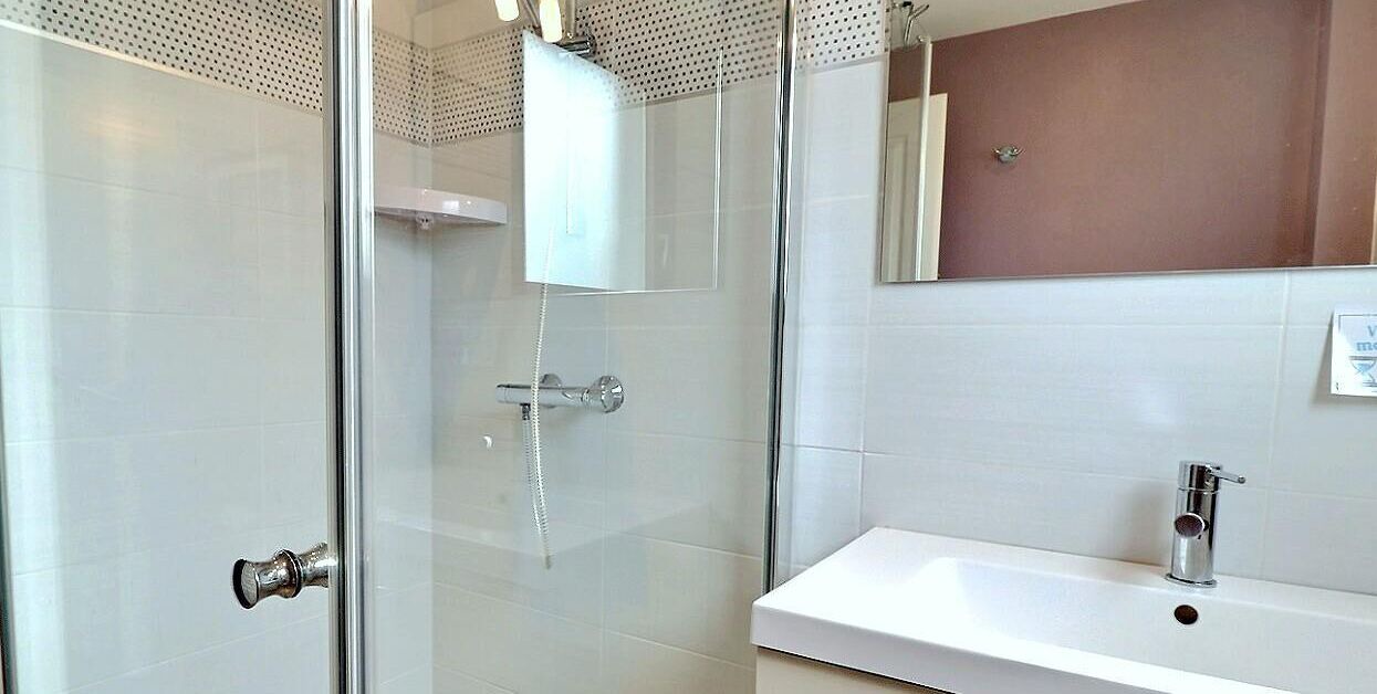 Photo of Bathroom in Aubenas