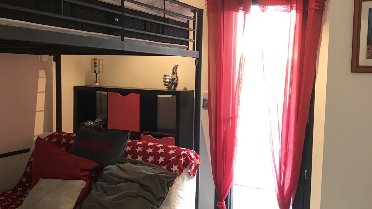 Photo of Bedroom in Velleron