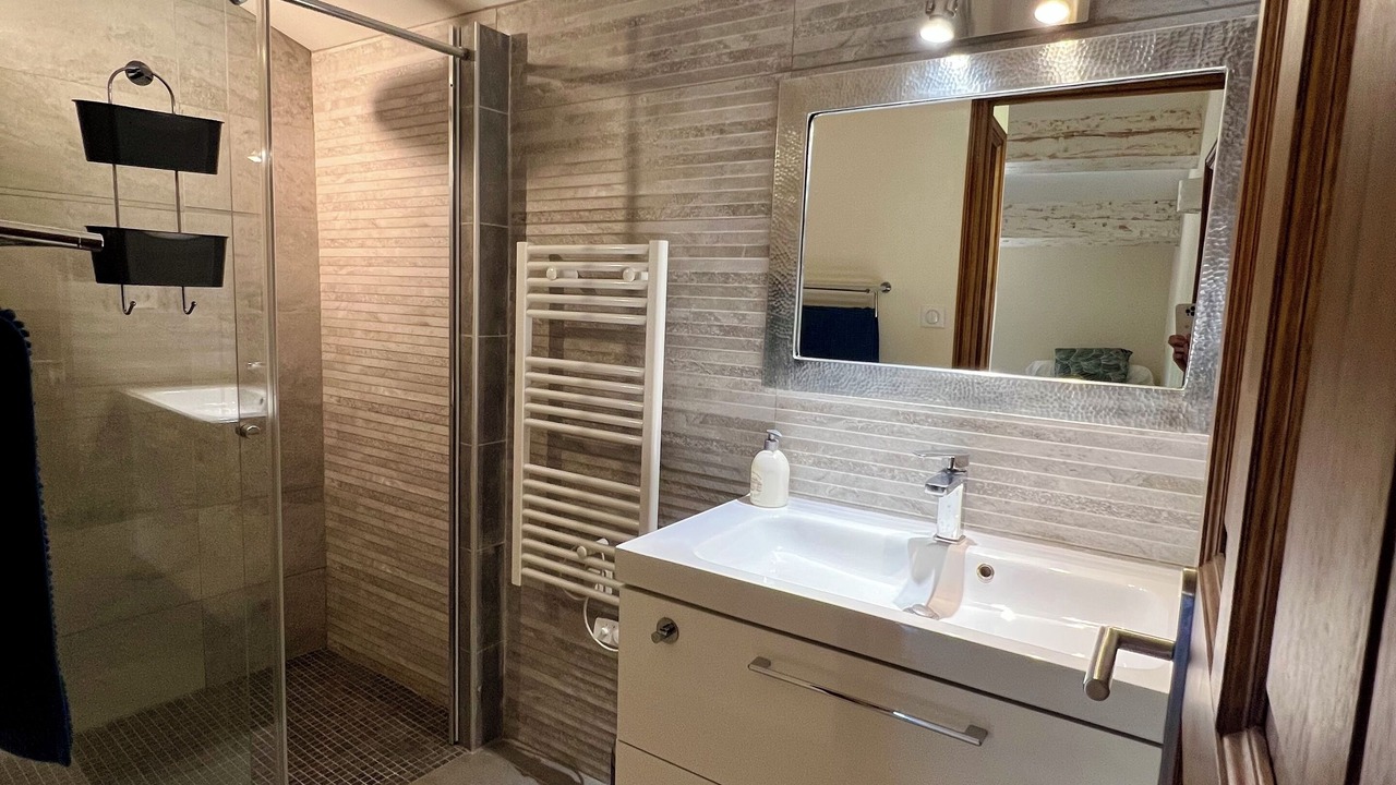 Photo of Bathroom in Le Cannet-des-Maures